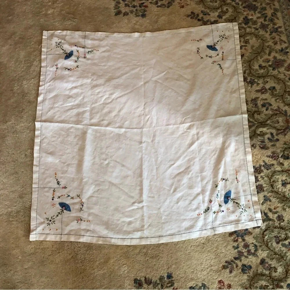 Vintage Square Tablecloth with Embroidery - Picture 1 of 3